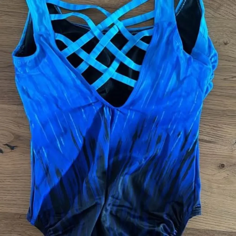 Longitude Women's One Piece Swimsuit Size 8 Blue Black Ombre Strappy Back